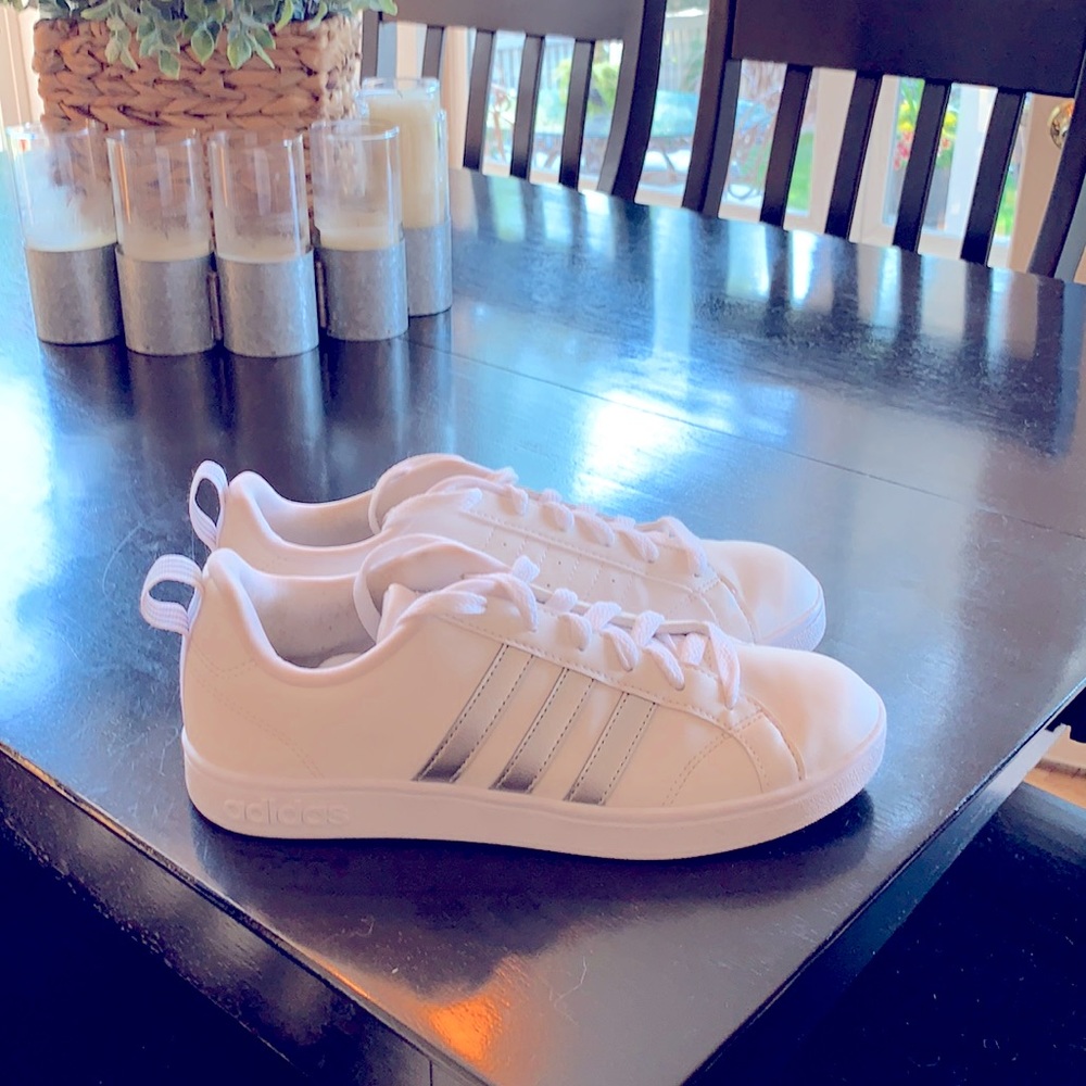 Size 6 - Like New -- White Adidas